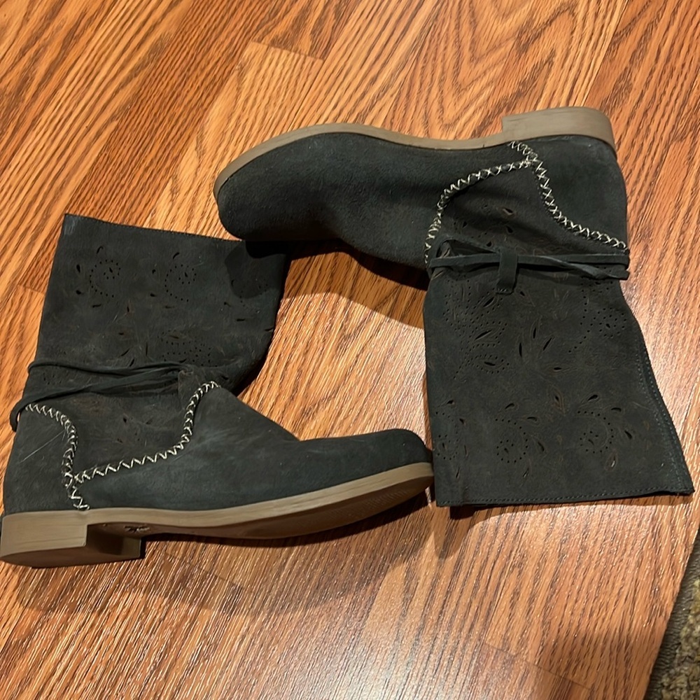 Coolway suede boots size 39/8.5 US